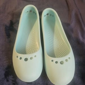 Croc flats
